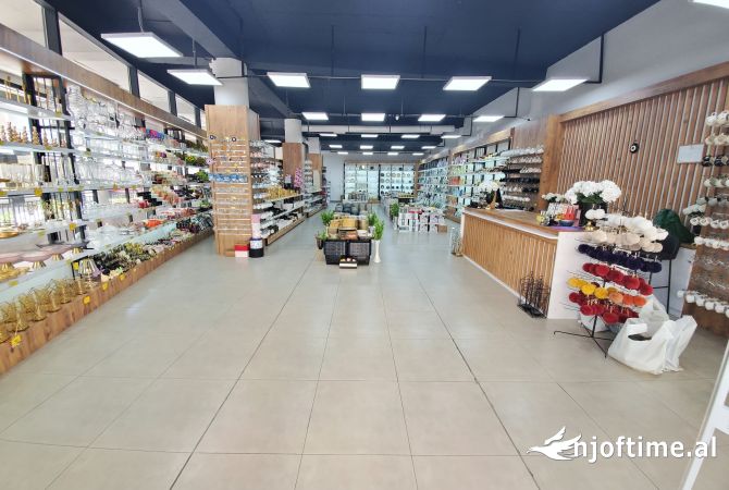 Business Property in Sale 1+1 in Tirana - 1,600,000 Euro