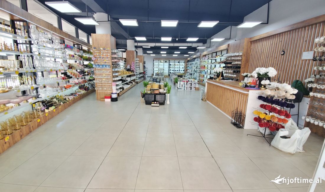 Ambjent biznesi per shitje ,Komuna e Parisit