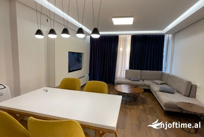 Shtepi ne shitje Apartament ne Tirane, 3+1, Mobilimi E mobiluar, Pagesa 630,000  Euro.