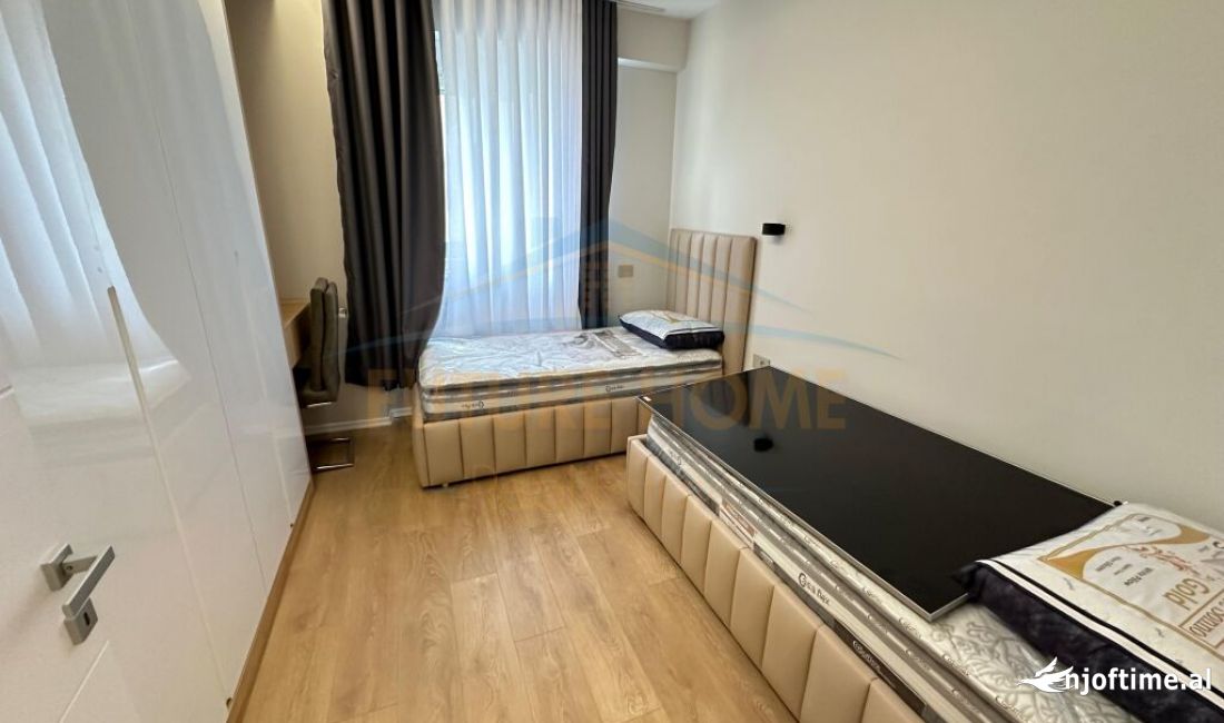 Shtepi me qera Apartament ne Tirane, 2+1, Mobilimi E mobiluar, Pagesa 1,300  Euro.