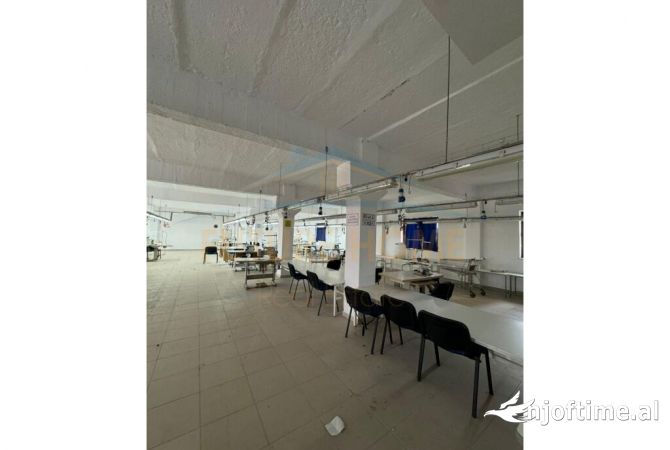 Ambient biznesi me qera 1+1 ne Tirane - 4,050 Euro