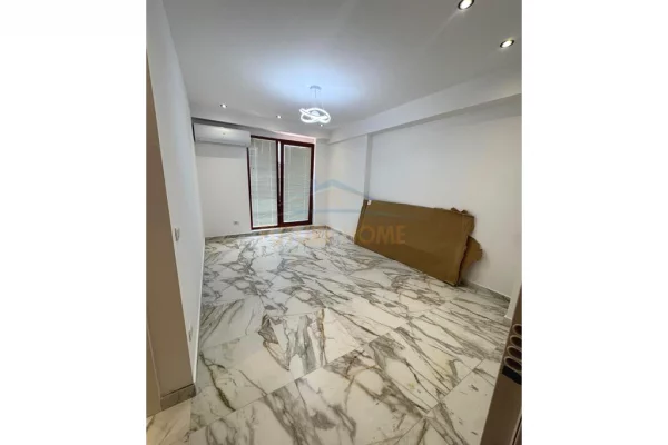 Shtepi ne shitje 1+1 ne Tirane - 250,000 Euro