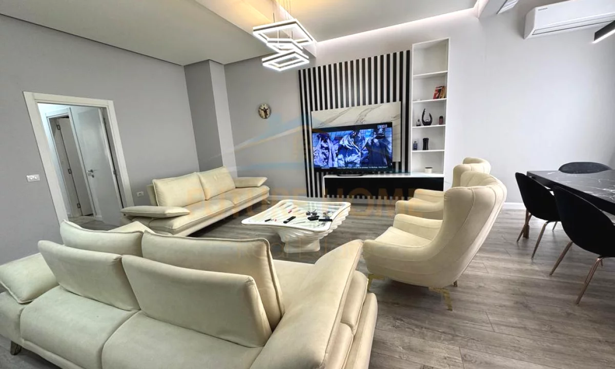 Shtepi ne shitje Apartament ne Tirane, 2+1, Mobilimi E mobiluar, Pagesa 218,000  Euro.