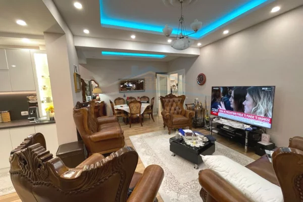 Shtepi ne shitje 3+1 ne Tirane - 240,000 Euro