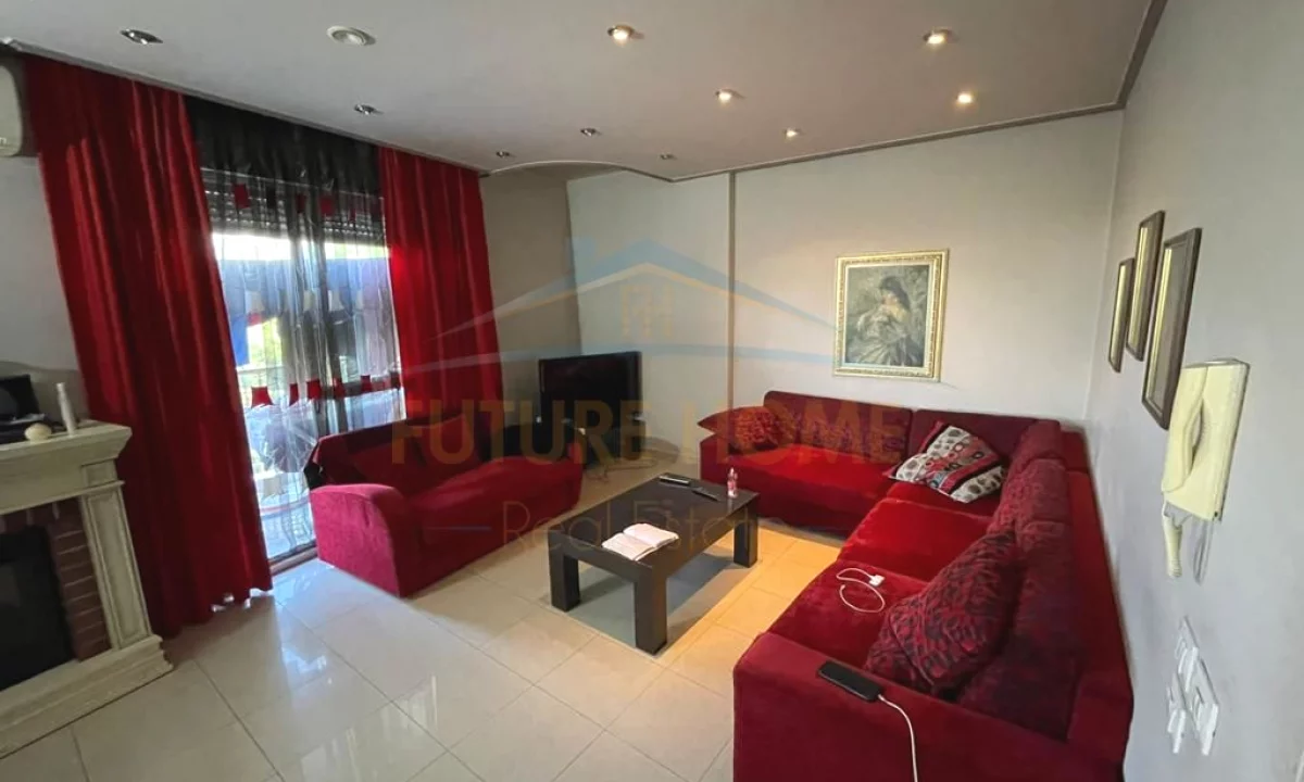 Shtepi ne shitje Duplex(shtepi me 2 kate) ne Tirane, 3+1, Mobilimi E mobiluar, Pagesa 139,200  Euro.