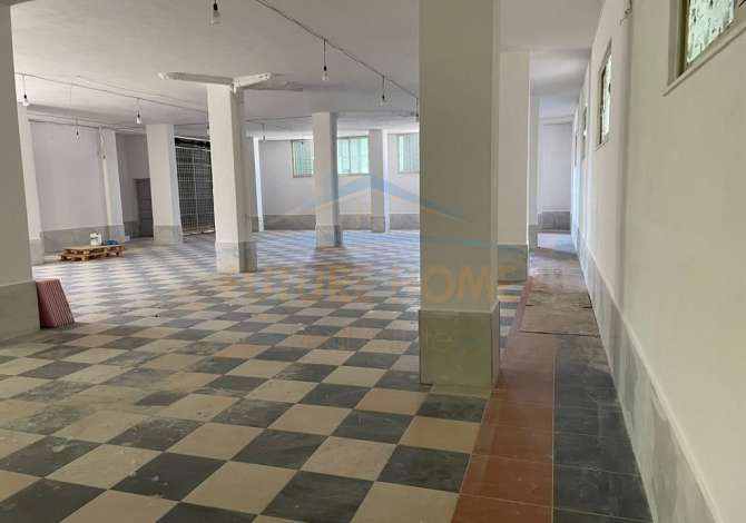 Ambient biznesi me qera 4+1 ne Tirane - 1,000 Euro