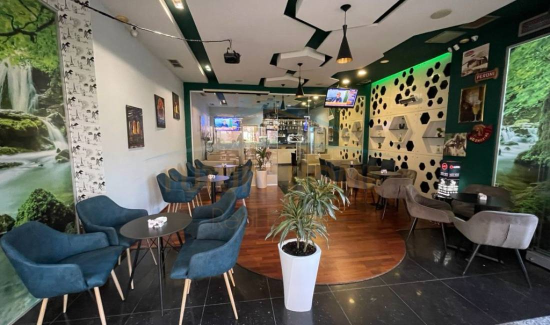 Tirane, shes lokal Kati 0, 110 m2 310.000 Euro (Prane kryqezimit te Don Boskos) PARK28071