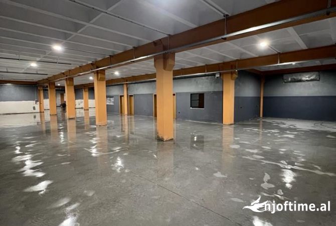 Ambiente Commerciale in Affitto 1+1 a Durazzo - 3,000 Euro