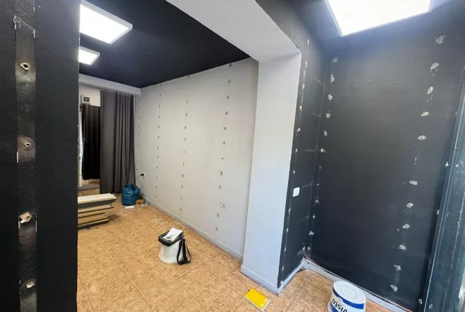 Business Property for Rent 1+1 in Tirana - 700 Euro