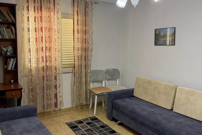 Shtepi ne shitje Apartament ne Tirane, 2+1, Mobilimi E mobiluar, Pagesa 130,000  Euro.