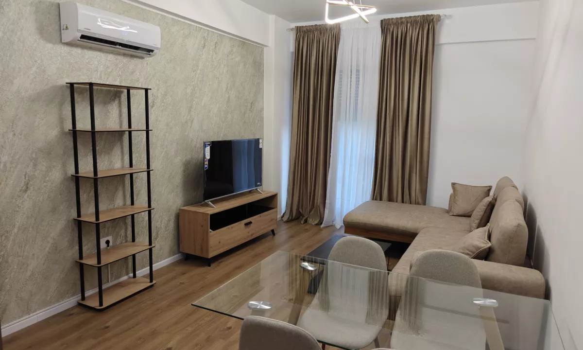 Shtepi me qera Apartament ne Tirane, 1+1, Mobilimi E mobiluar, Pagesa 45,000  Leke.