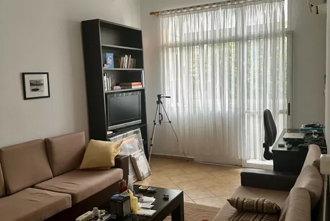 Shitet apartament 1+1 ne Rr Durresit