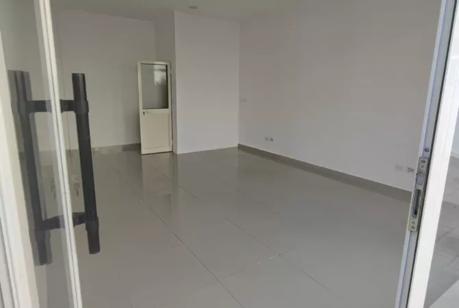 Business Property for Rent 1+1 in Tirana - 400 Euro