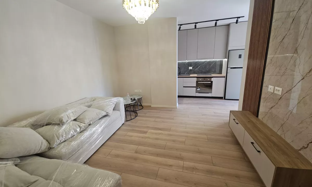 Shtepi ne shitje Apartament ne Tirane, 2+1, Mobilimi E mobiluar, Pagesa 140,000  Euro.