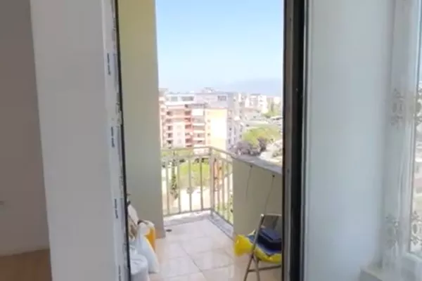 Shtepi ne shitje Apartament ne Tirane, 1+1, Mobilimi Bosh, pa mobiluar, Pagesa 87,000  Euro.