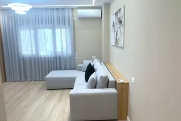 Shtepi ne shitje Apartament ne Tirane, 2+1, Mobilimi E mobiluar, Pagesa 250,000  Euro.