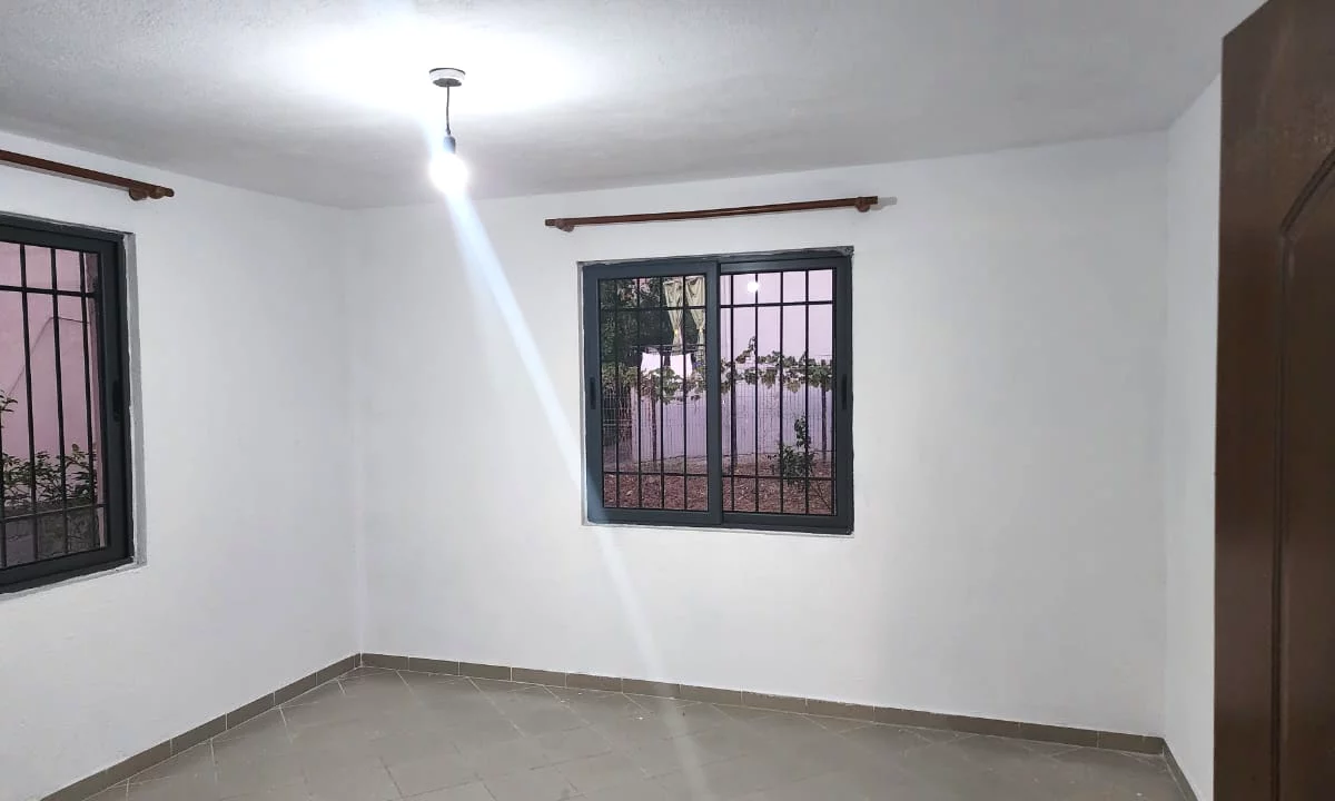 Private house for rent in Tirana 2+1, Emty