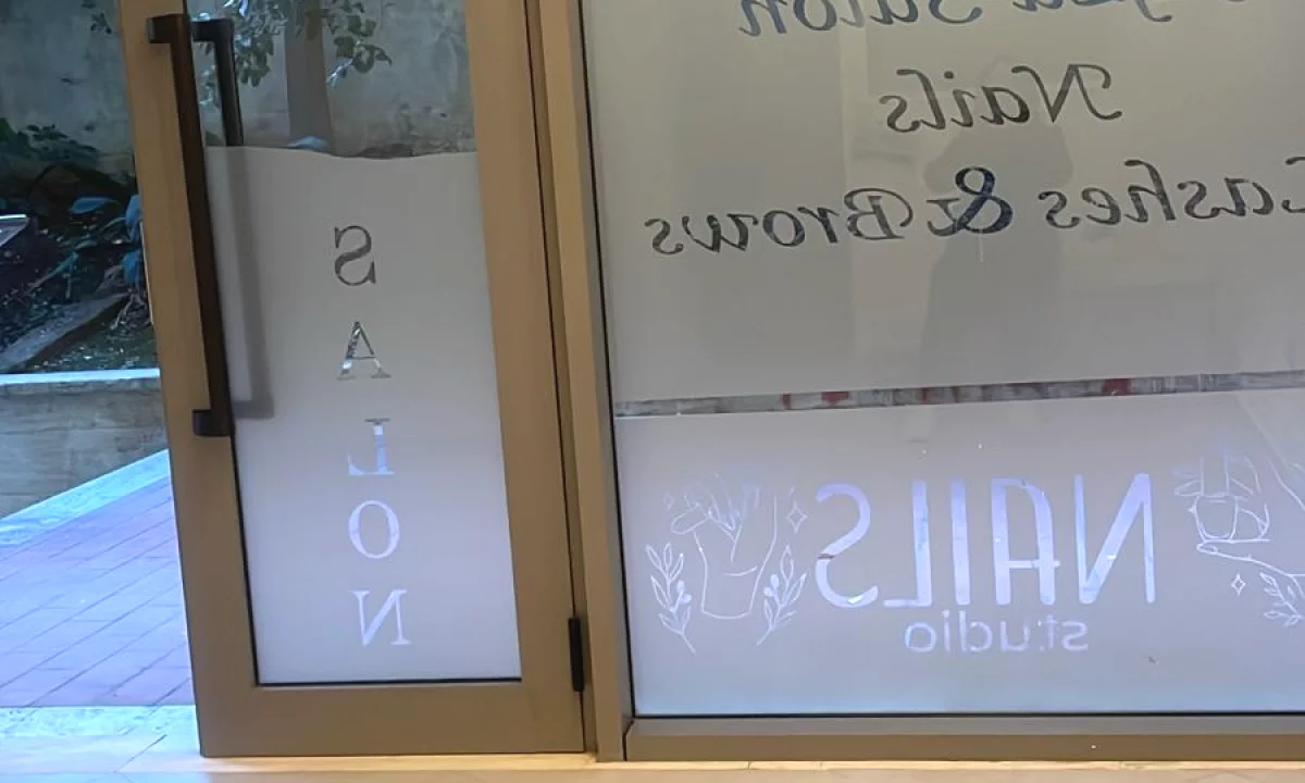 Jepet ambient biznesi me qera tek Rruga Ura , Kinostudio !  