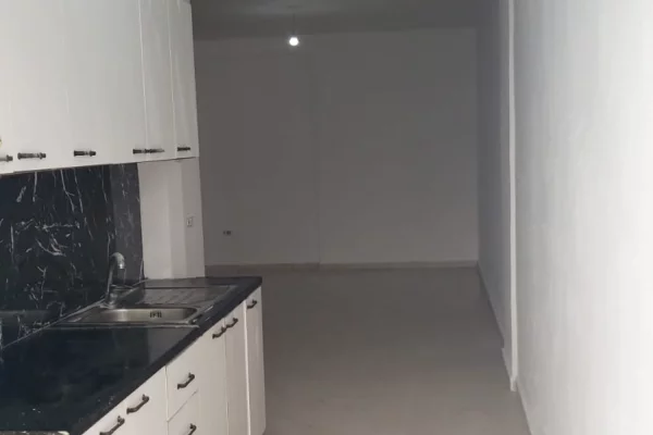 Jepet me qera apartament 2+1 ne Fresk!