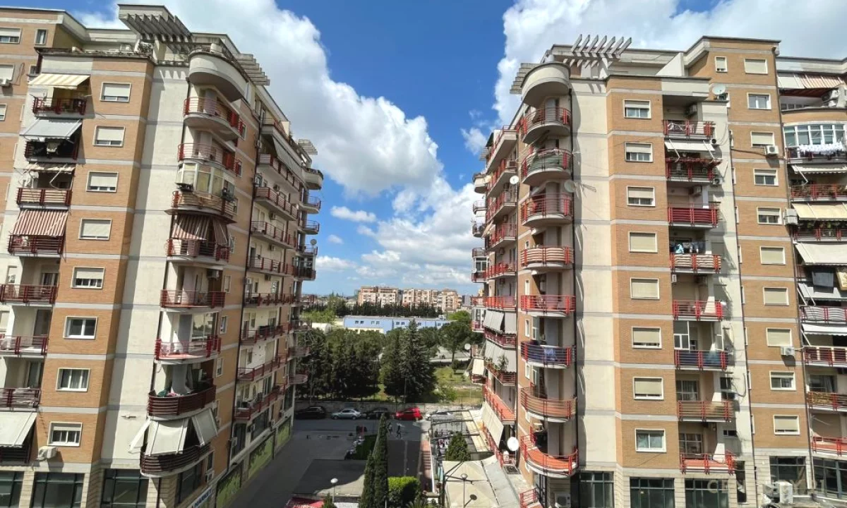 Shitet ambjent biznesi tek Kompleksi Vizion Plus 232.000Euro!