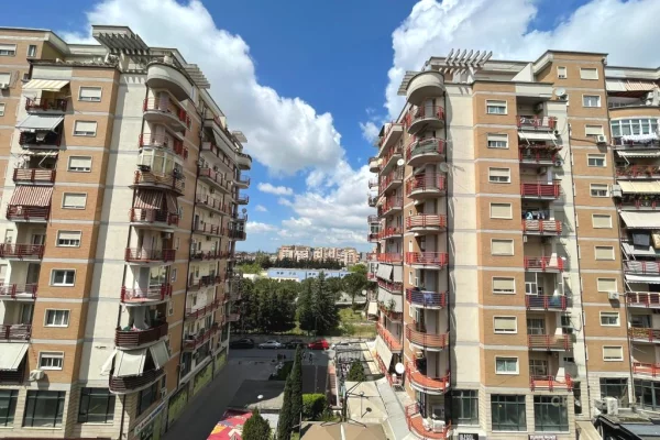 Business Property in Sale 1+1 in Tirana - 232,000 Euro