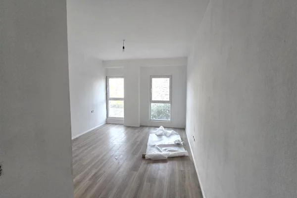 Shtepi ne shitje Apartament ne Tirane, 1+1, Mobilimi E mobiluar, Pagesa 126,000  Euro.