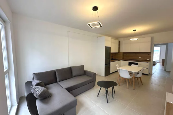 Shtepi me qera 2+1 ne Tirane - 500 Euro