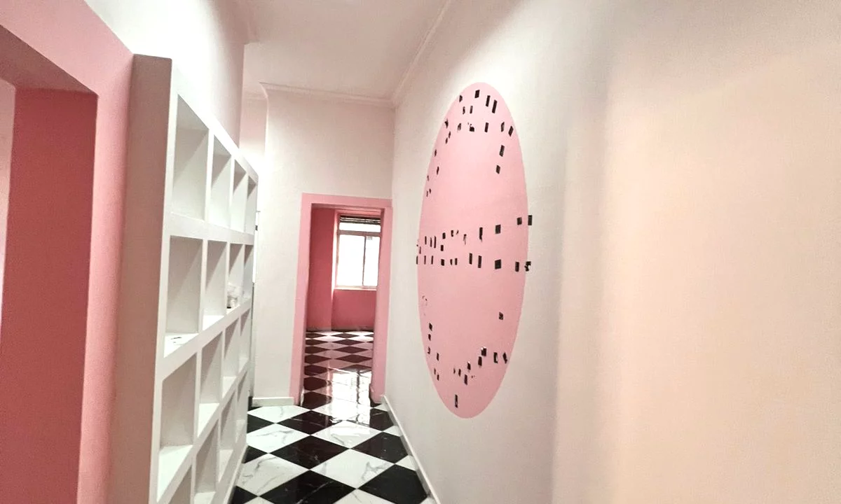 Jepet me qera ambjent biznesi ne Bllok,ngjitur me Sky Tower