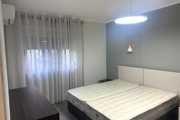 Shtepi me qera Apartament ne Tirane, 1+1, Mobilimi E mobiluar, Pagesa 570  Euro.
