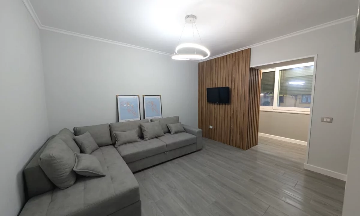 Shtepi me qera Apartament ne Tirane, 1+1, Mobilimi E mobiluar, Pagesa 570  Euro.