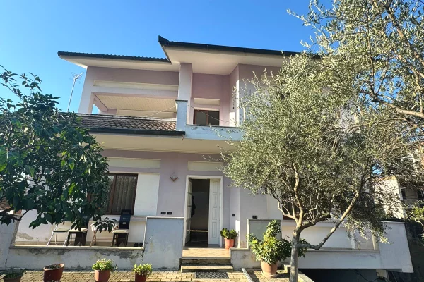 House for Rent 3+1 in Tirana - 1,000 Euro