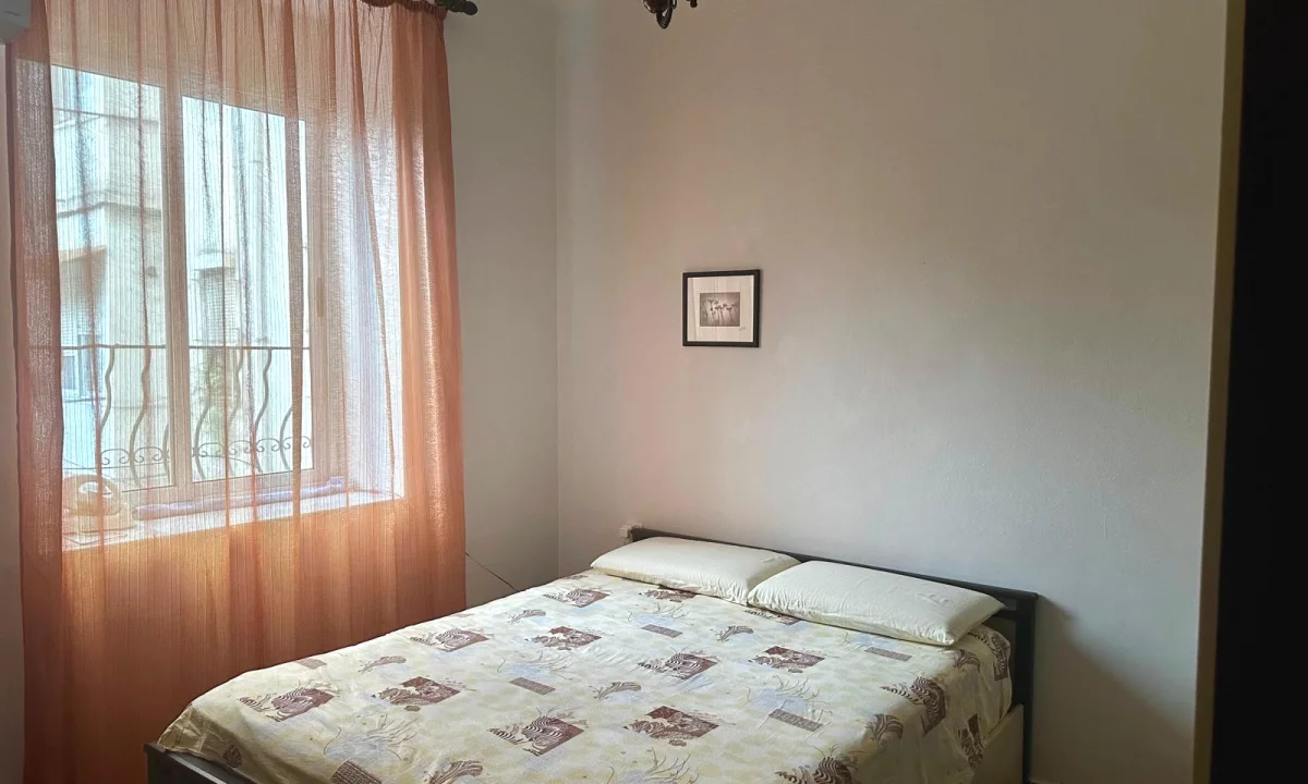 Shtepi ne shitje Apartament ne Tirane, 1+1, Mobilimi E mobiluar, Pagesa 17,000,000  Leke.