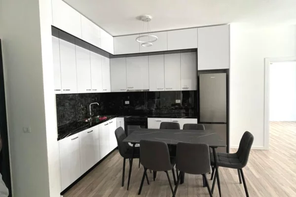 Shtepi me qera 3+1 ne Tirane - 50,000 Leke