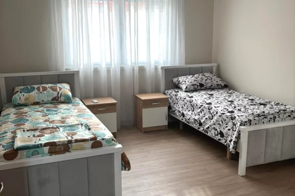 Jepet me qera apartament 2+1 Rruga Ai Visha 60.000 Leke/ në muaj!