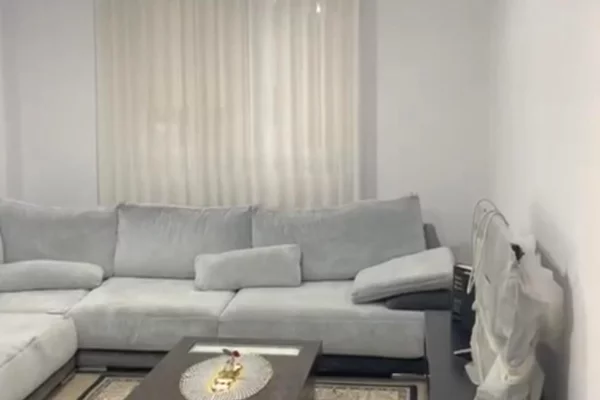 Shtepi me qera 2+1 ne Tirane - 70,000 Leke