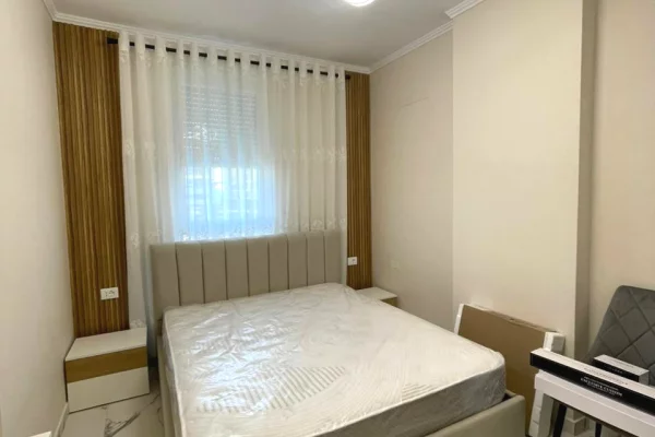 Shtepi me qera Apartament ne Tirane, 1+1, Mobilimi E mobiluar, Pagesa 40,000  Leke.