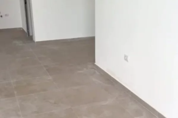 Ambient biznesi me qera 1+1 ne Tirane - 1,400 Euro