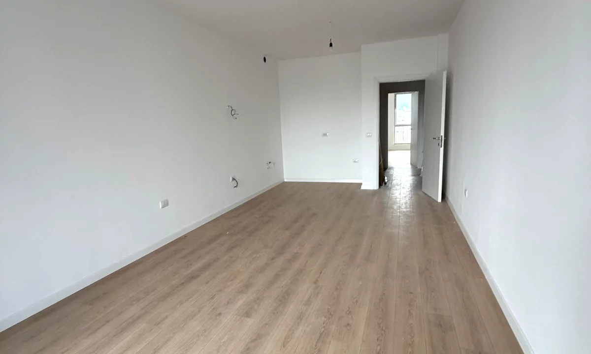 Jepet me qera apartament 1+1 300 metra nga ambasada Amerikane,Rruga Osman Myderizi!