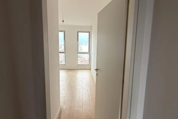 Jepet me qera apartament 1+1 300 metra nga ambasada Amerikane,Rruga Osman Myderizi!