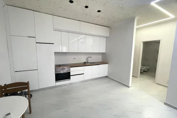 Jepet me qera apartamenti 1+1 te Zogu i Zi