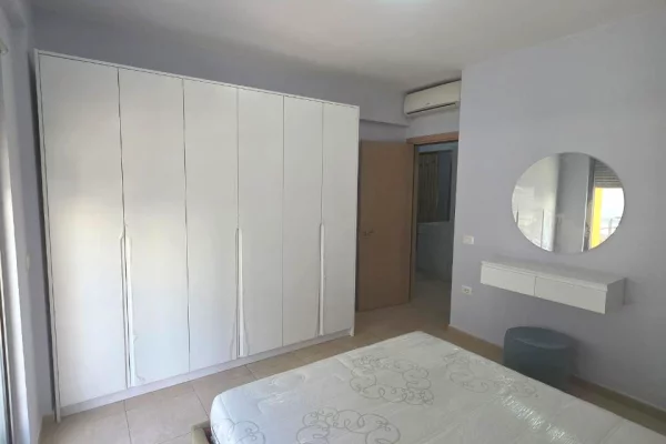 Shtepi me qera Apartament ne Tirane, 1+1, Mobilimi E mobiluar, Pagesa 500  Euro.