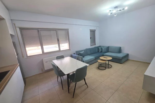 Shtepi me qera Apartament ne Tirane, 1+1, Mobilimi E mobiluar, Pagesa 500  Euro.