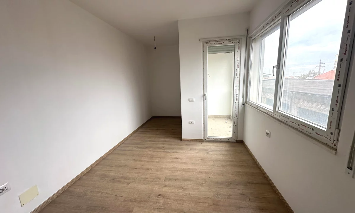 Shtepi ne shitje Apartament ne Tirane, 1+1, Mobilimi E mobiluar, Pagesa 128,000  Euro.