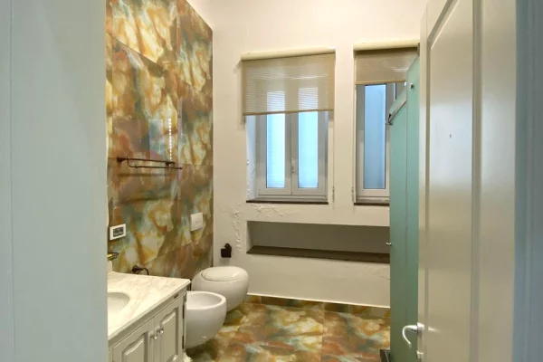 Shtepi ne shitje Vila Luksoze ne Tirane, 4+1, Mobilimi E mobiluar, Pagesa 950,000  Euro.