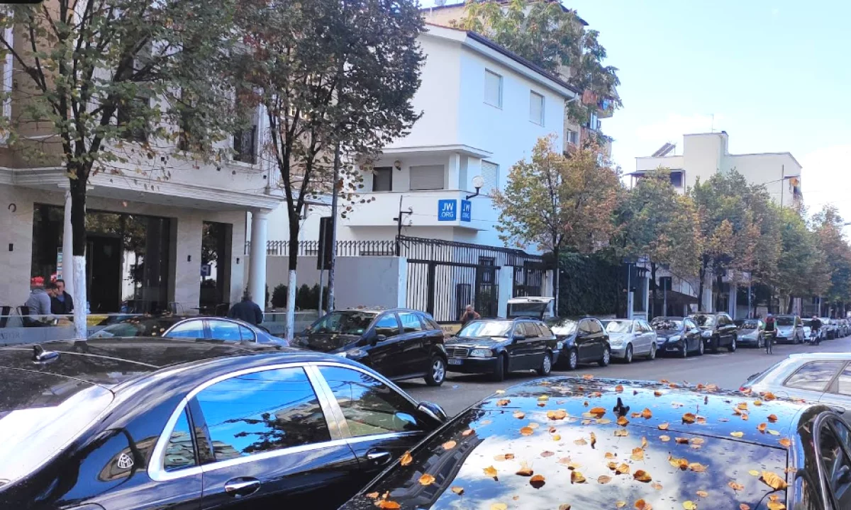 Shtepi me qera Apartament ne Tirane, 1+1, Mobilimi E mobiluar, Pagesa 65,000  Leke.