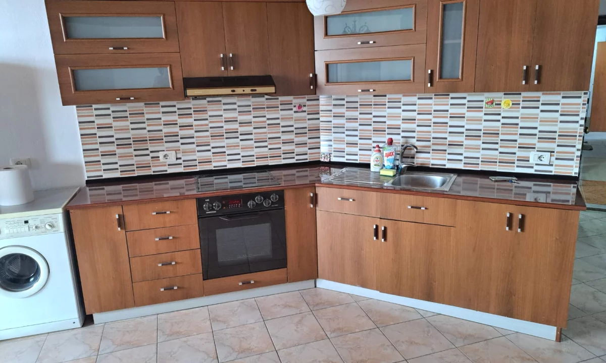 Shtepi me qera Apartament ne Tirane, 1+1, Mobilimi E mobiluar, Pagesa 400  Euro.