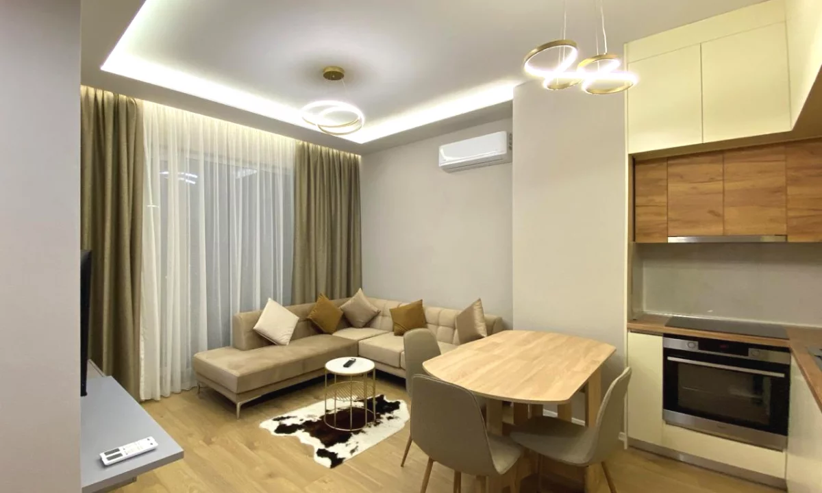 Appartamento in affitto a Tirana 1+1, Arredato