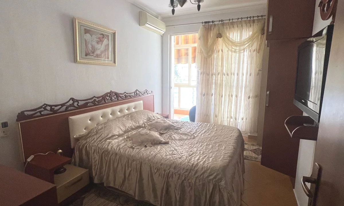 Shtepi me qera Apartament ne Tirane, 2+1, Mobilimi E mobiluar, Pagesa 55,000  Leke.