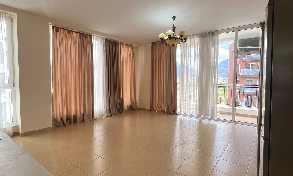 Shtepi me qera Apartament ne Tirane, 2+1, Mobilimi Bosh, pa mobiluar, Pagesa 50,000  Leke.