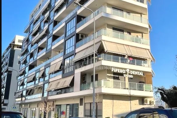 Jepet me qera apartament 2+1 Rruga Ndre Mjeda!